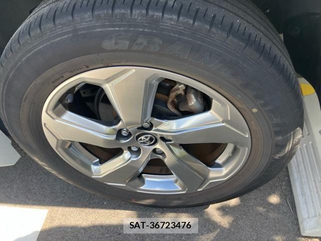 Toyota RAV4 2019-07 7215539-4