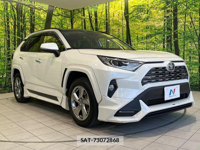 Toyota RAV4 2021-10 7216498-15