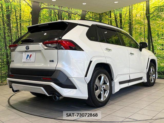 Toyota RAV4 2021-10 7216498-16