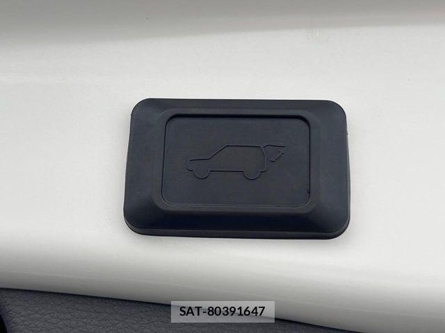 Toyota RAV4 2019-05 7218277-6