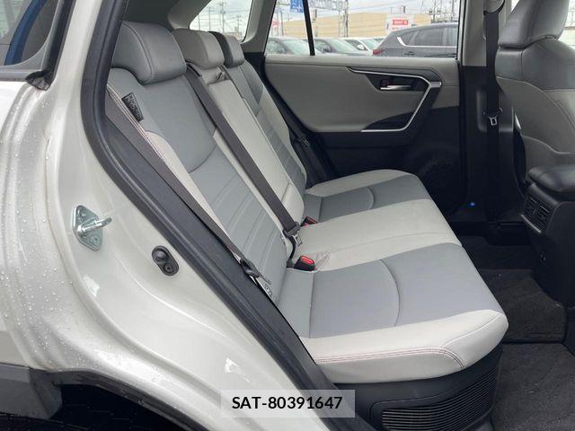 Toyota RAV4 2019-05 7218277-8