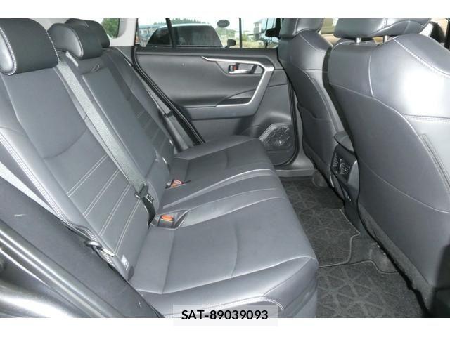 Toyota RAV4 2021-08 7224155-9