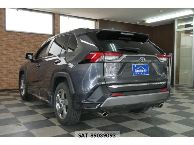 Toyota RAV4 2021-08 7224155-1