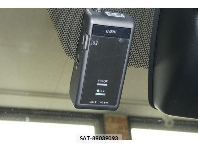 Toyota RAV4 2021-08 7224155-28