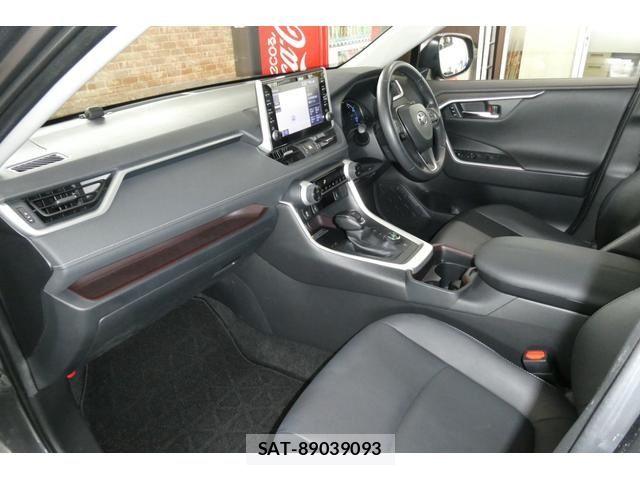 Toyota RAV4 2021-08 7224155-5
