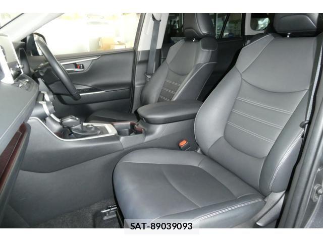Toyota RAV4 2021-08 7224155-6