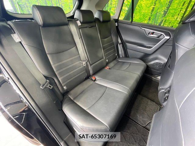 Toyota RAV4 2021-11 7216497-9