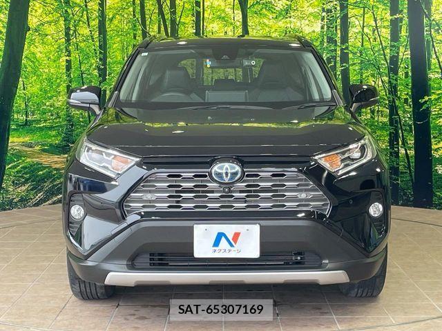 Toyota RAV4 2021-11 7216497-14