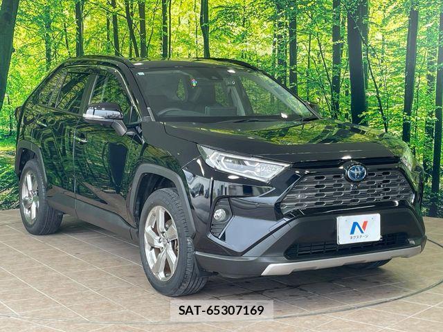 Toyota RAV4 2021-11 7216497-16