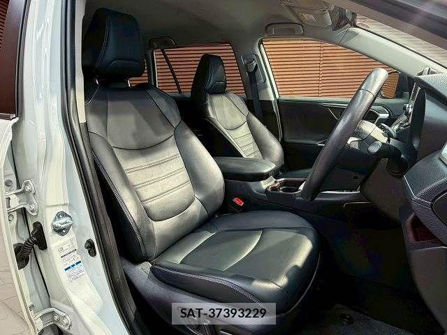 Toyota RAV4 2020-11 7217418-7