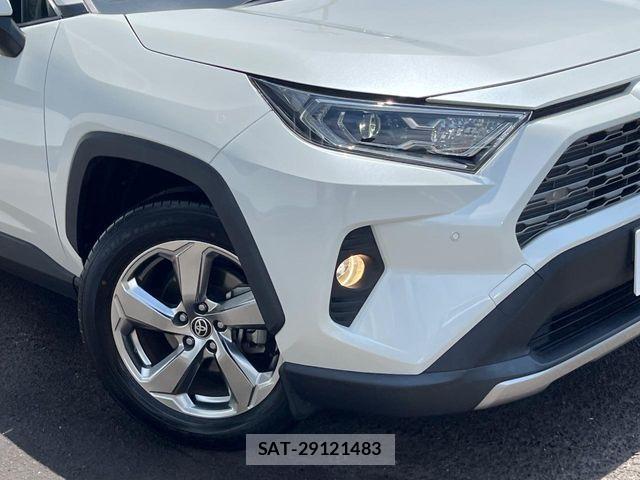 Toyota RAV4 2020-09 7215777-11