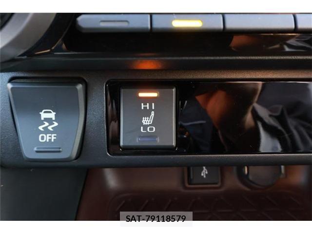Toyota RAV4 2021-04 7224153-9