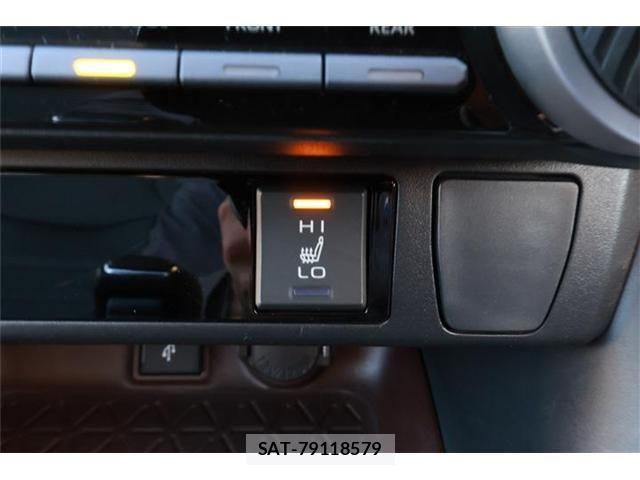 Toyota RAV4 2021-04 7224153-10