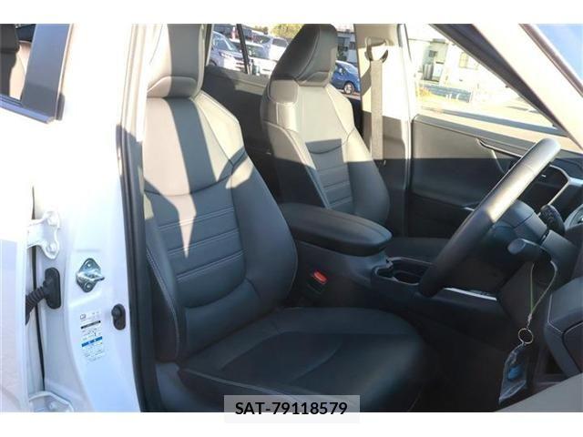 Toyota RAV4 2021-04 7224153-13