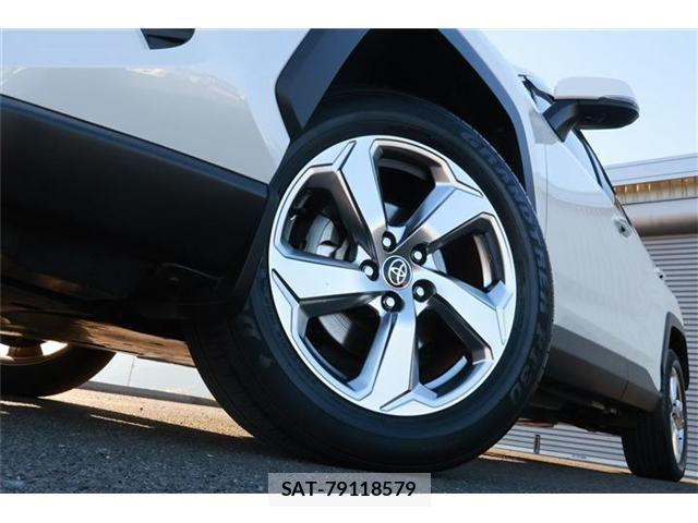 Toyota RAV4 2021-04 7224153-18