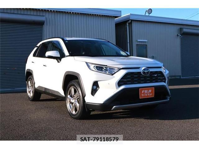 Toyota RAV4 2021-04 7224153-21