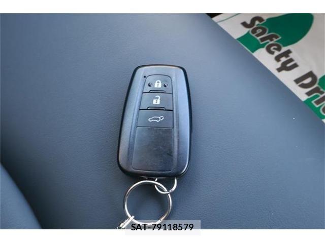 Toyota RAV4 2021-04 7224153-25