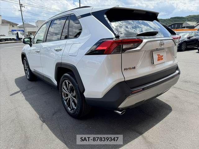 Toyota RAV4 2025-10 7217267-12
