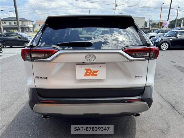 Toyota RAV4 2025-10 7217267-13