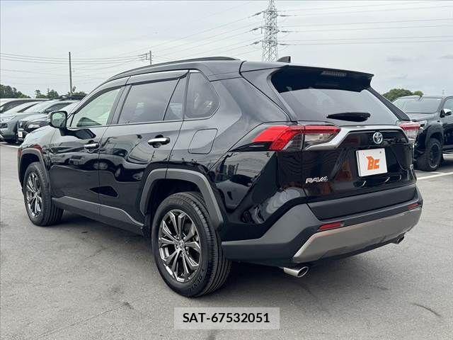 Toyota RAV4 2023-06 7224164-12