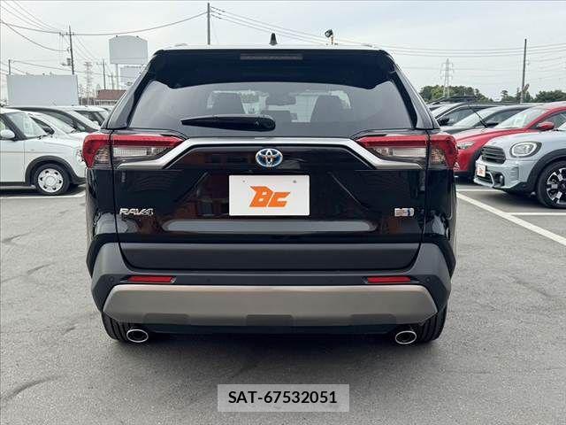 Toyota RAV4 2023-06 7224164-13