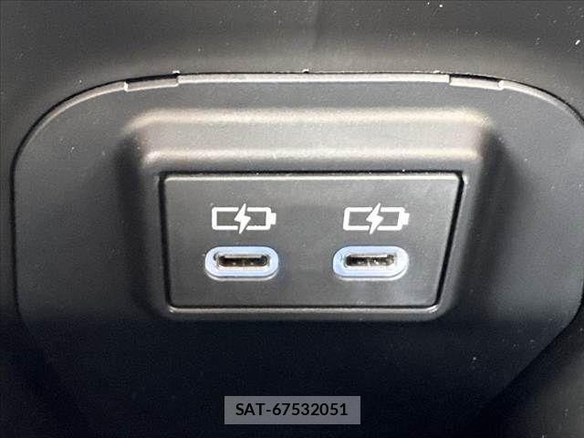 Toyota RAV4 2023-06 7224164-28
