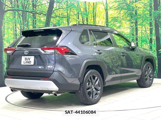 Toyota RAV4 2022-02 7224154-17