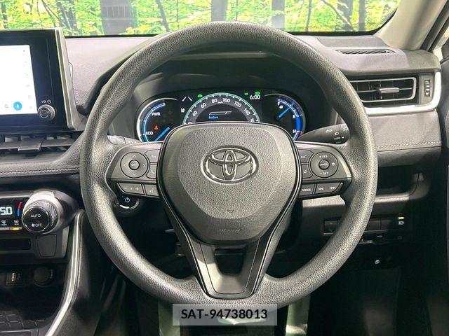 Toyota RAV4 2023-01 7215782-10