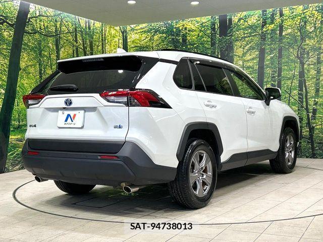 Toyota RAV4 2023-01 7215782-16