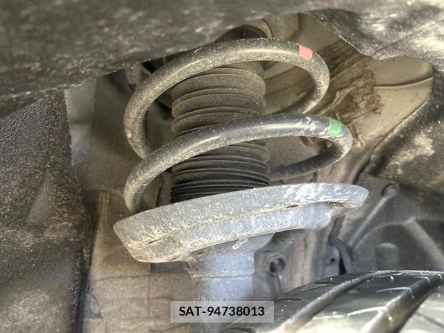 Toyota RAV4 2023-01 7215782-19