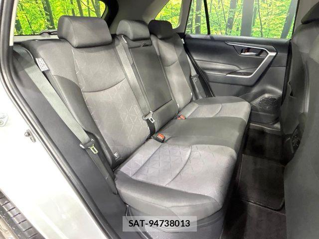 Toyota RAV4 2023-01 7215782-8