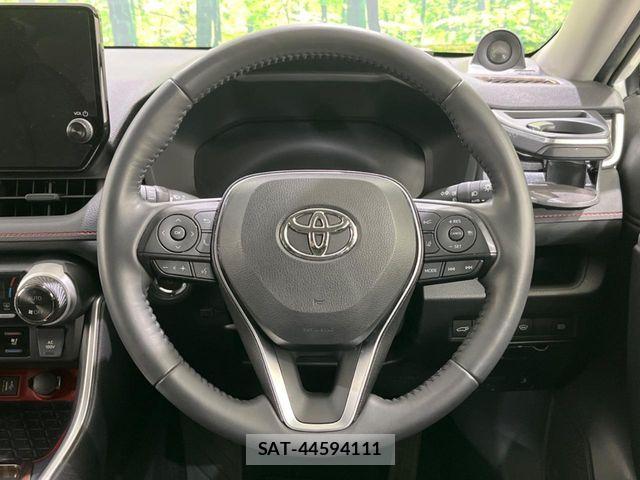 Toyota RAV4 2023-04 7224162-10