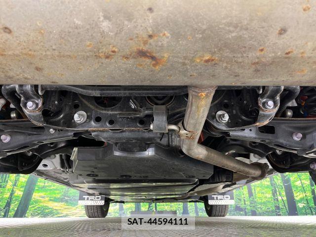 Toyota RAV4 2023-04 7224162-18