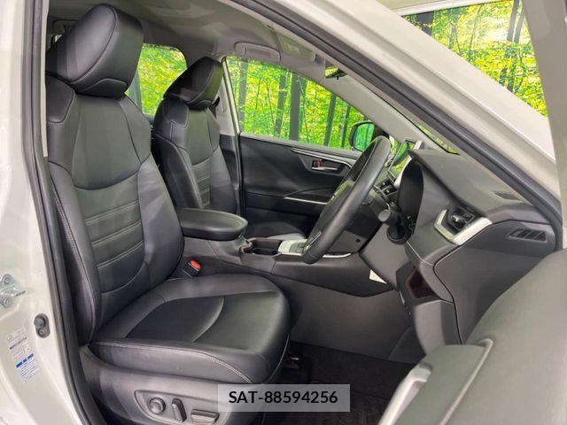 Toyota RAV4 2019-11 7252108-7