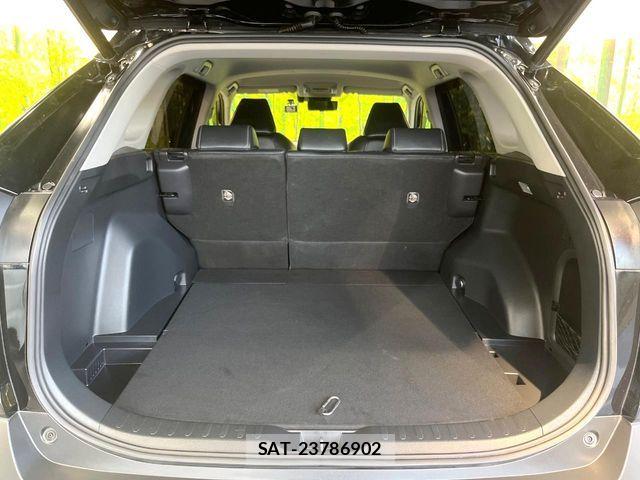 Toyota RAV4 2019-04 7272812-9