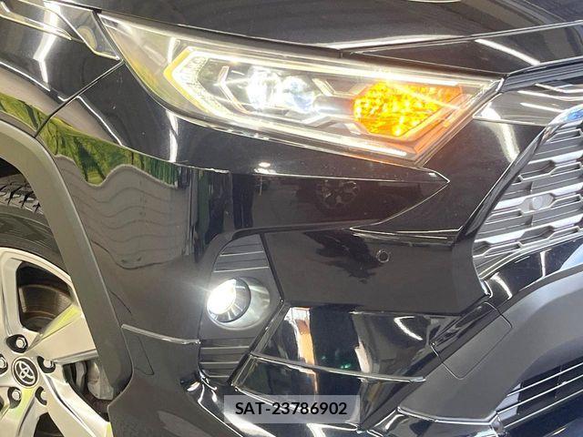 Toyota RAV4 2019-04 7272812-11