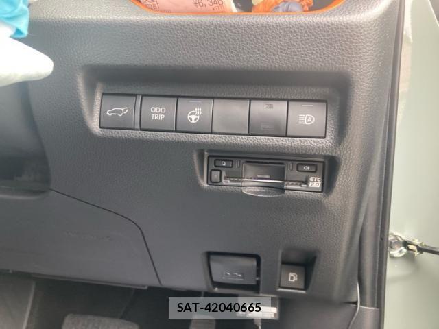 Toyota RAV4 2025-06 7272813-15
