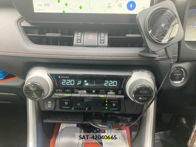 Toyota RAV4 2025-06 7272813-25