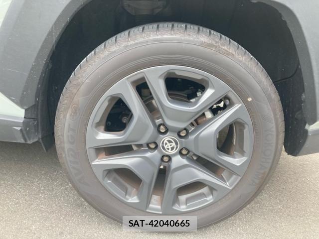 Toyota RAV4 2025-06 7272813-7