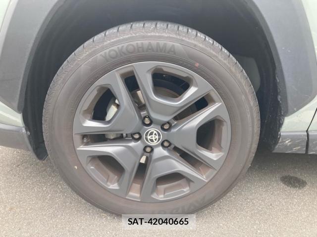 Toyota RAV4 2025-06 7272813-8