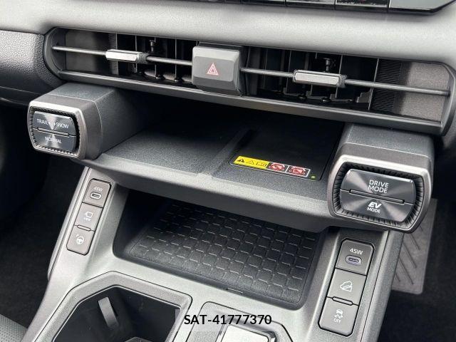 Toyota RAV4 2026-05 7272620-15