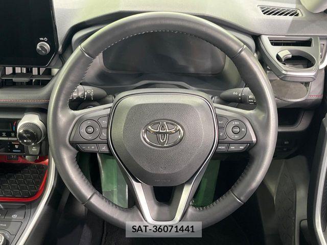 Toyota RAV4 2023-08 7272814-10