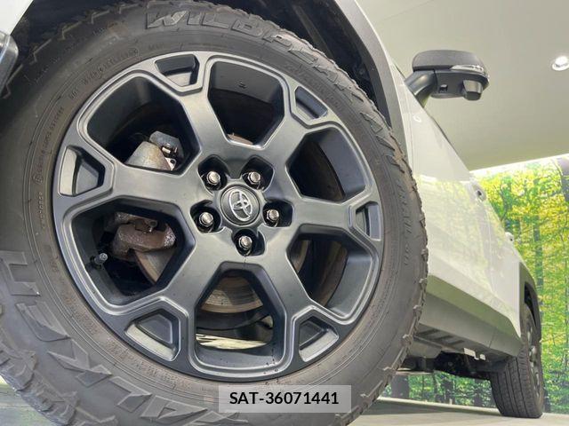 Toyota RAV4 2023-08 7272814-12