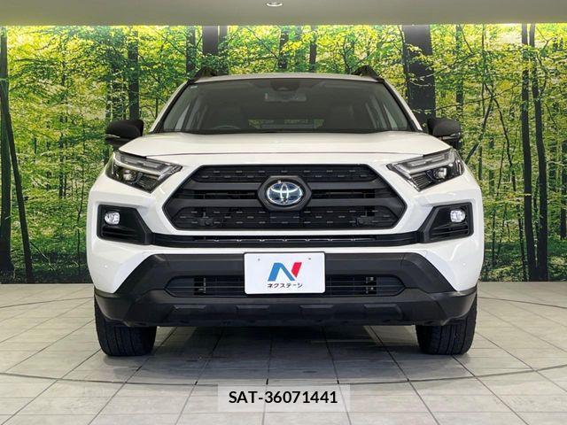 Toyota RAV4 2023-08 7272814-13