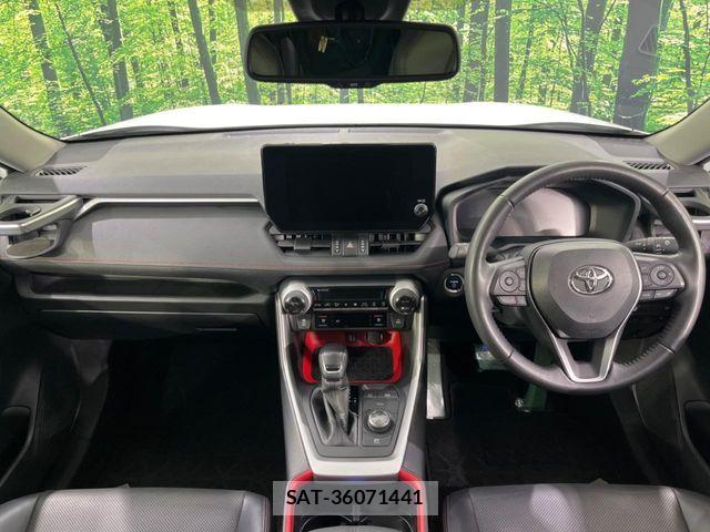 Toyota RAV4 2023-08 7272814-1