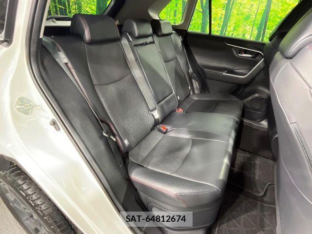 Toyota RAV4 2023-02 7329689-8