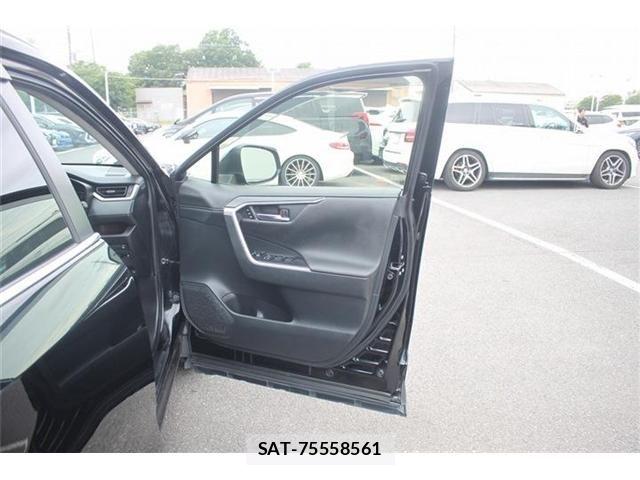 Toyota RAV4 2019-05 7329694-29