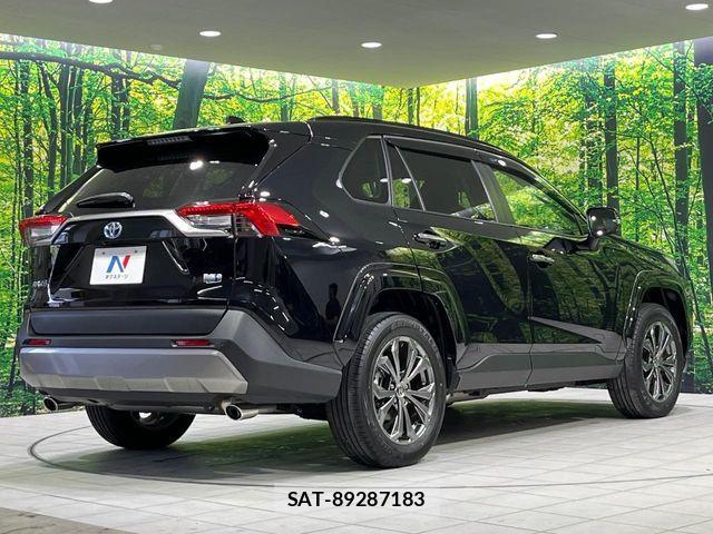 Toyota RAV4 2023-08 7359571-17