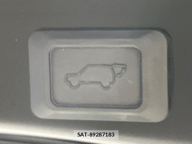 Toyota RAV4 2023-08 7359571-4