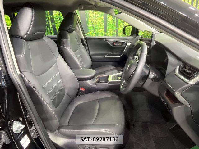 Toyota RAV4 2023-08 7359571-8